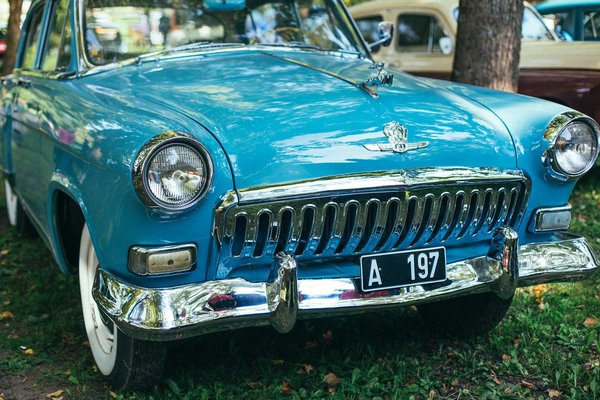 Comment choisir des vestes en velours pour un look de soirée sophistiqué ?